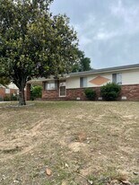 2816 Lumpkin Rd in Augusta, GA - Building Photo
