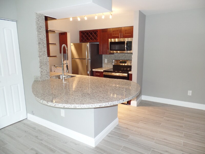 1263 SW 46th Ave in Pompano Beach, FL - Building Photo