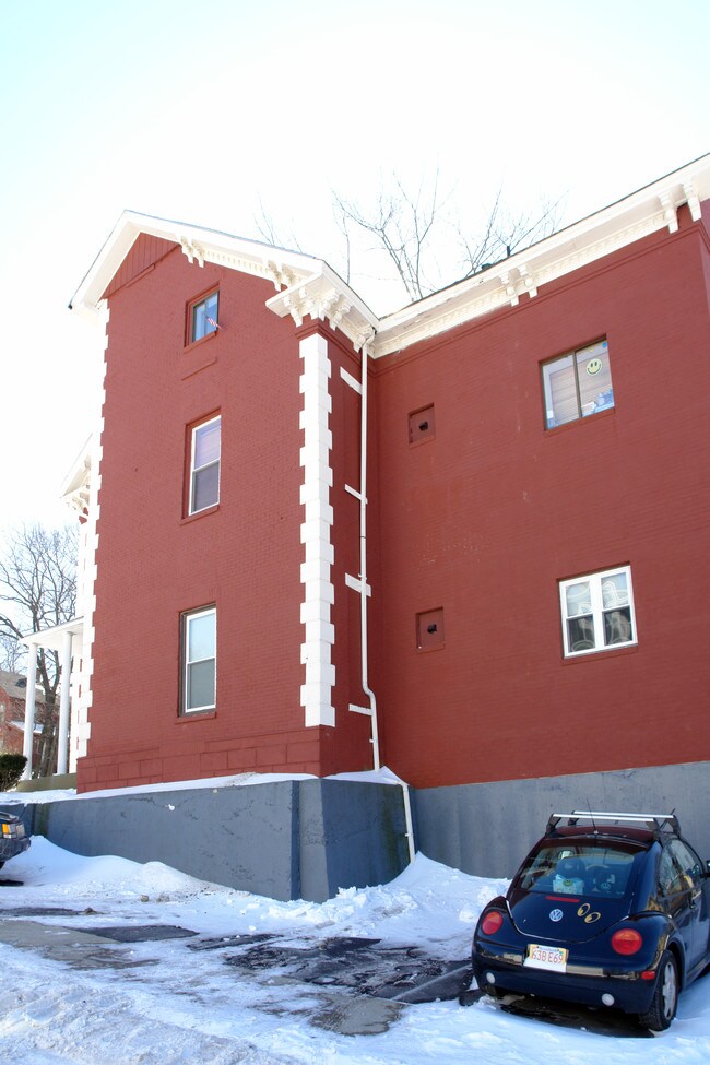 150 Lincoln St in Worcester, MA - Foto de edificio - Building Photo