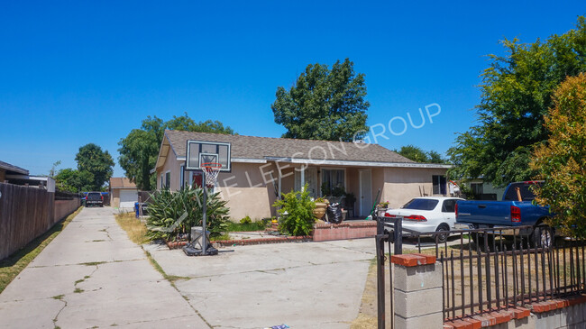 10849 Inez St in Whittier, CA - Building Photo - Building Photo