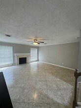 24315 Tucker House Ln in Katy, TX - Foto de edificio - Building Photo