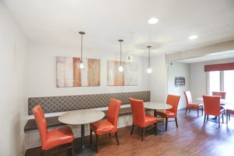 The Ridge Overland Park in Overland Park, KS - Foto de edificio - Interior Photo