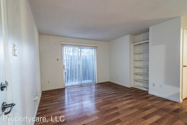 12905 Woodforest Blvd photo'