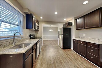 795 Whitehall Way in Roswell, GA - Building Photo - Building Photo