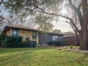 1911 Ferndale Ave in Dallas, TX - Building Photo - Building Photo