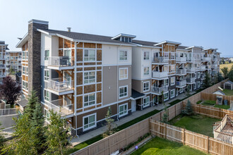 4000 Skyview Ranch Cres NE in Calgary, AB - Building Photo - Building Photo