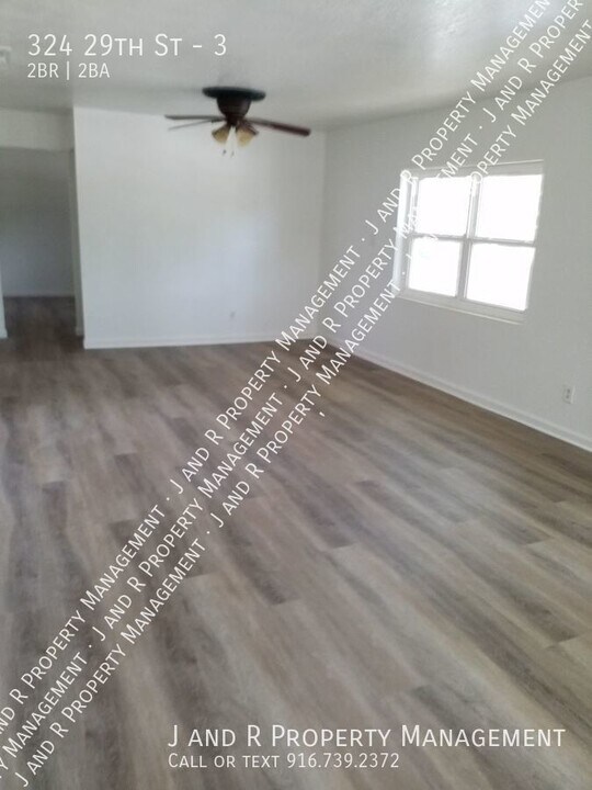 324 29th St in Sacramento, CA - Building Photo