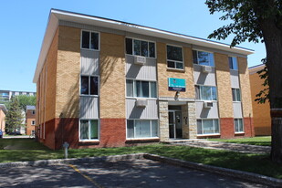 Ret 4039 Apartments