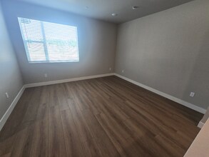 4824 River Roads Dr in Timnath, CO - Building Photo - Building Photo