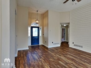 328 John Gordon Pl in Carrollton, GA - Foto de edificio - Building Photo