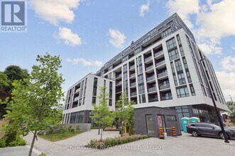 3429 Sheppard Ave E in Toronto, ON - Building Photo - Building Photo