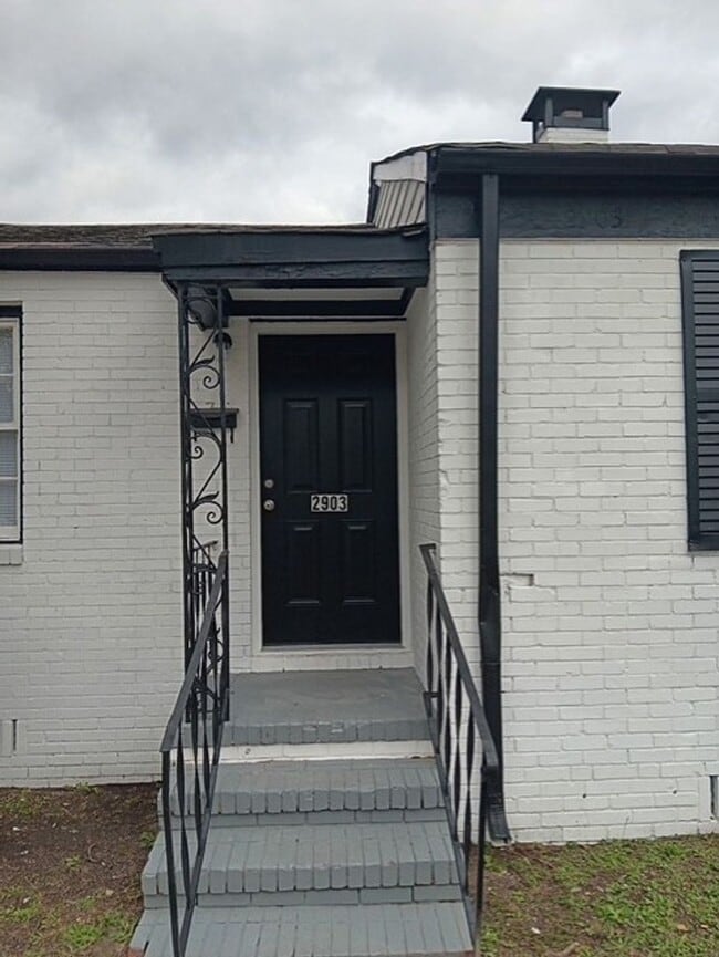 property at 2903 Jefferson St