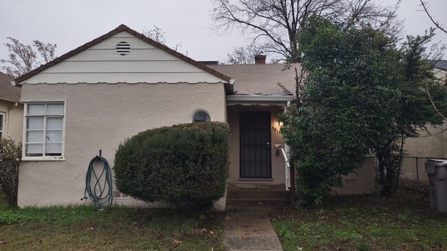 property at 3911 33rd St