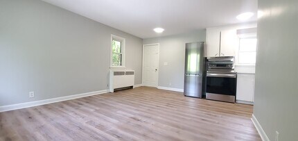 57 Quinte Vw Dr, Unit D in Quinte West, ON - Building Photo - Building Photo