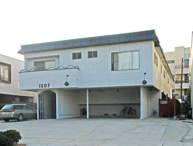 1507 S Sherbourne Dr in Los Angeles, CA - Building Photo - Building Photo