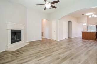 3621 Renzel Blvd in Fort Worth, TX - Building Photo - Building Photo