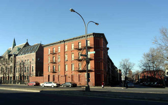 310 Saint James Pl Apartments