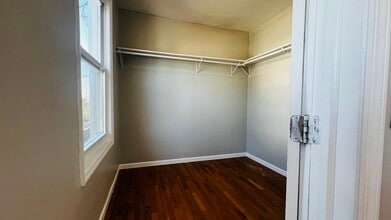 81 2nd St, Unit 2FL in Newark, NJ - Building Photo - Building Photo