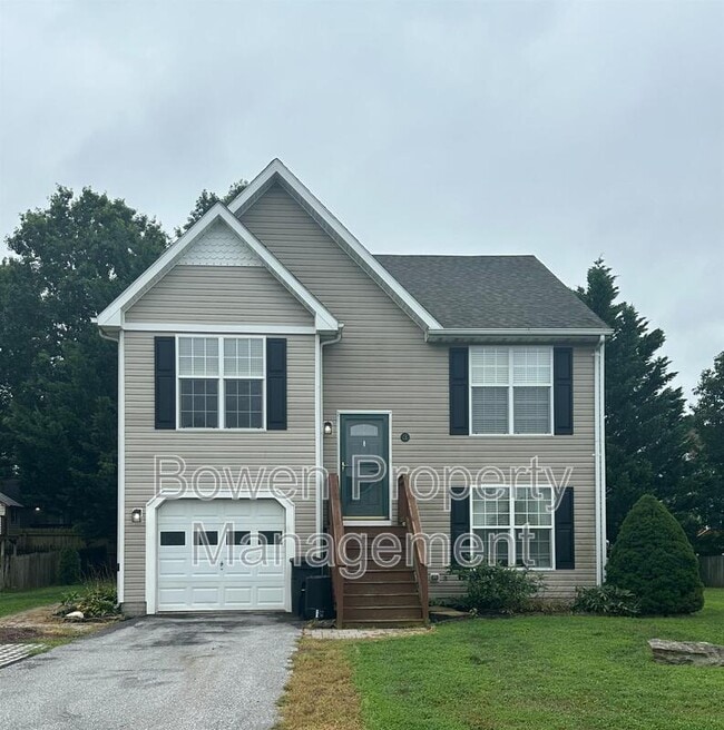 property at 3 Heritage Ln