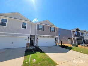 7032 Eclipse Trl in Whitsett, NC - Building Photo - Building Photo