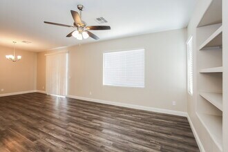 4138 Consensus Ct in North Las Vegas, NV - Foto de edificio - Building Photo