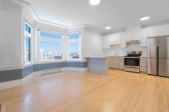 670 Lombard St in San Francisco, CA - Building Photo - Building Photo