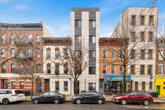 476 Gates Ave in Brooklyn, NY - Building Photo - Building Photo