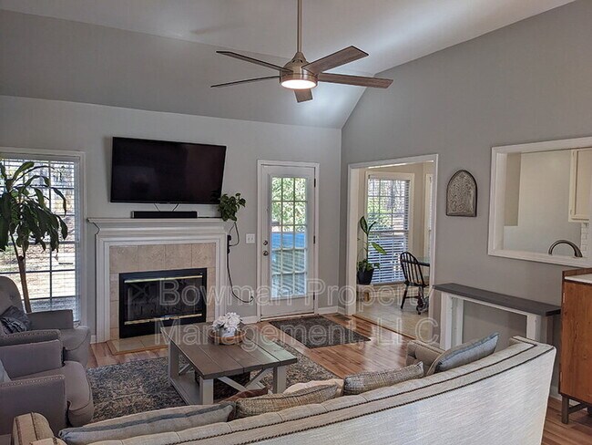 180 Twin Creek Ct in Athens, GA - Building Photo - Building Photo