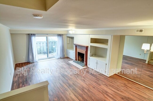 property at 704 Stonybrook Dr