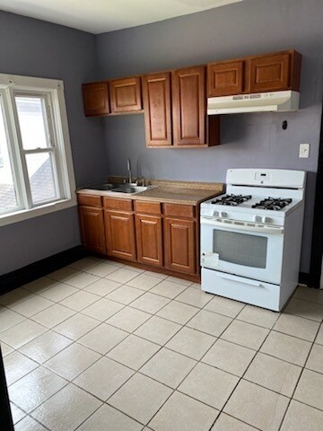 18 W 111th Pl in Chicago, IL - Building Photo