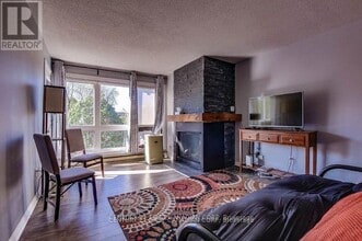 5 Jacksway Crescent in London, ON - Building Photo - Building Photo