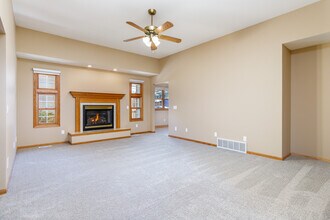 2200 Pinehurst Dr in Ames, IA - Building Photo - Building Photo