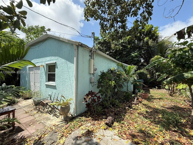 294 NE 57th St in Miami, FL - Building Photo - Building Photo