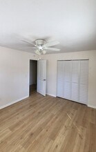 216 12th St, Unit B in St. Augustine, FL - Foto de edificio - Building Photo