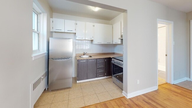 Arbor Village - 1030 & 1040 Hollington