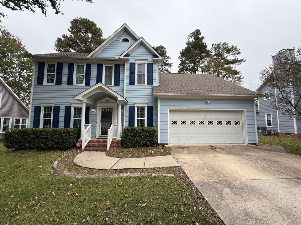 202 Copper Green St in Cary, NC - Building Photo