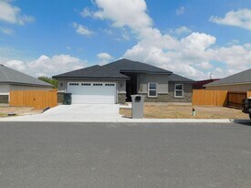 108 Noahy Dr in Del Rio, TX - Building Photo