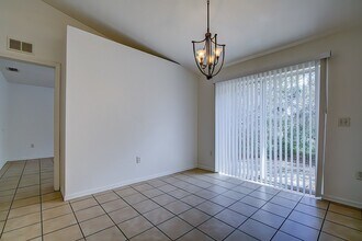 5060 Deltona Blvd in Spring Hill, FL - Building Photo - Building Photo