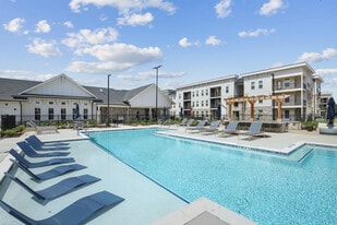 Oak Grove Vista in Mcdonough, GA - Building Photo