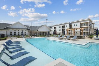 Oak Grove Vista in Mcdonough, GA - Foto de edificio - Building Photo