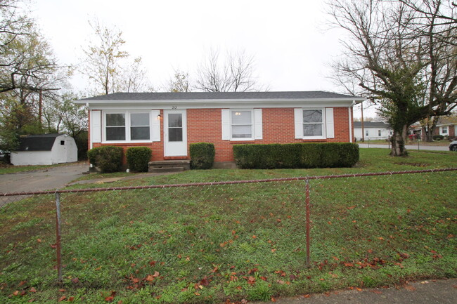 212 Foxwood Dr in Nicholasville, KY - Building Photo - Building Photo