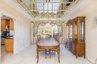 18301 Hampton Ct in Los Angeles, CA - Building Photo - Building Photo