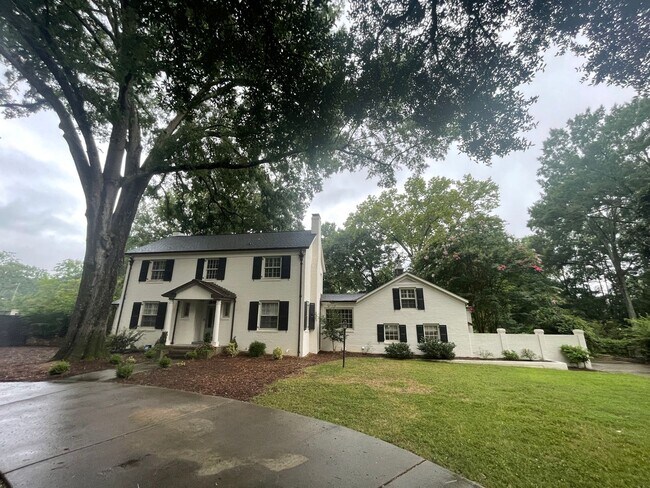 2610 Providence Rd in Charlotte, NC - Building Photo - Building Photo