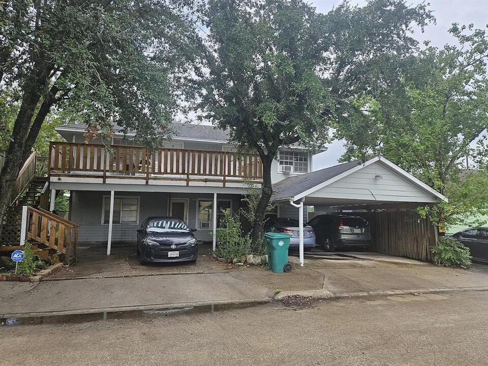 1306 Heights St in Pasadena, TX - Building Photo