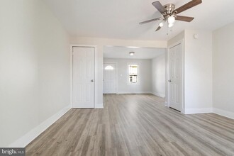 6547 Parnell Ave in Baltimore, MD - Foto de edificio - Building Photo