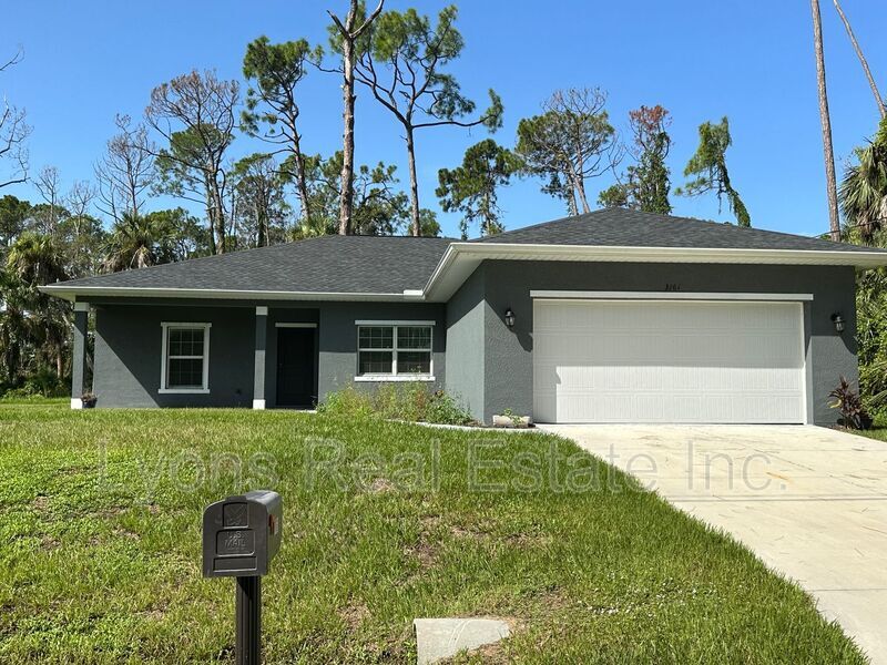 3161 Seattle Ave in North Port, FL - Building Photo