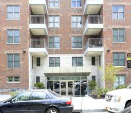 Pelham Terrace in Bronx, NY - Building Photo - Building Photo