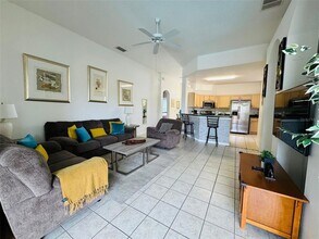 400 Montara Dr in Davenport, FL - Building Photo - Building Photo