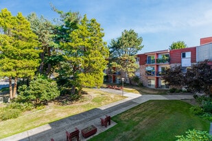 Blair House in Richmond, BC - Building Photo