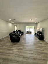 5300 Madison St in Hollywood, FL - Building Photo - Building Photo